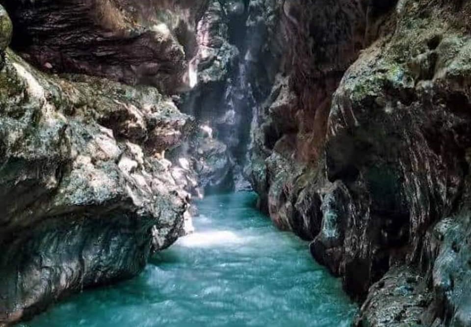 Robber's Cave, Dehradun